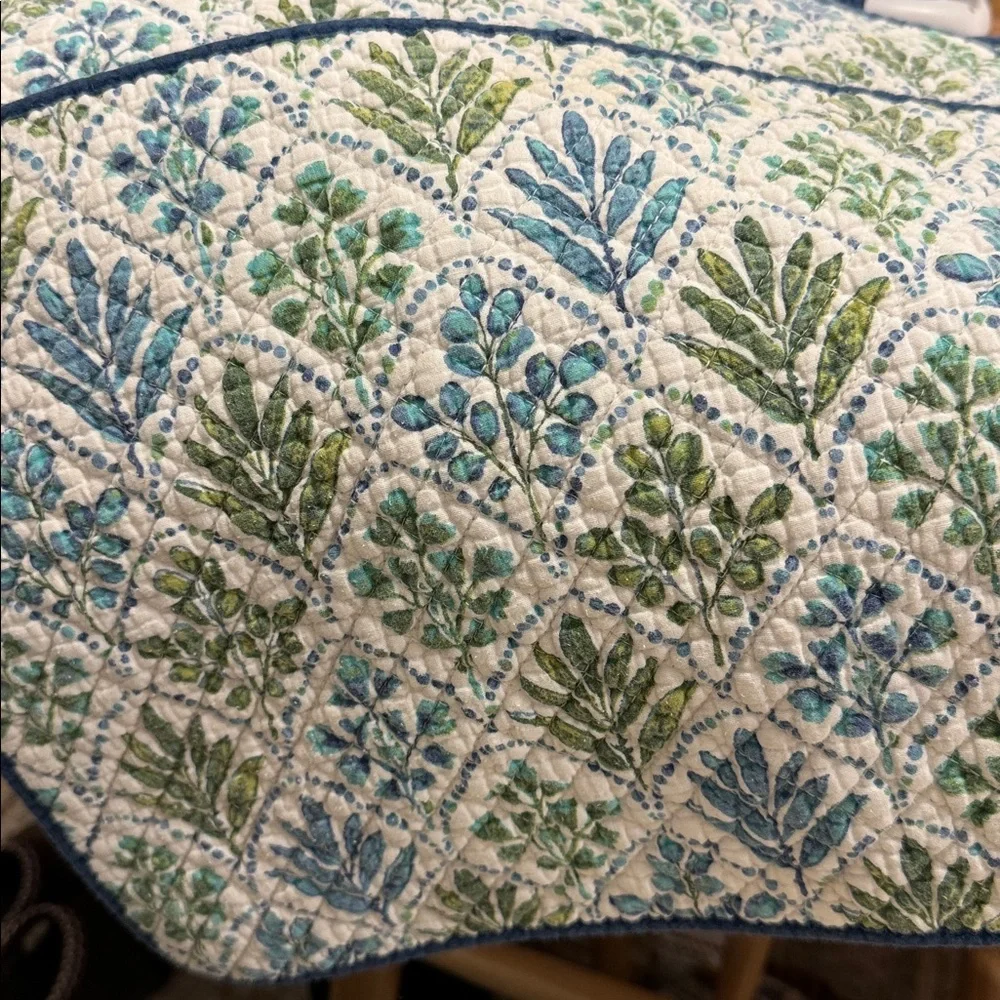 Set of 8 Rachel Ashwell Placemats